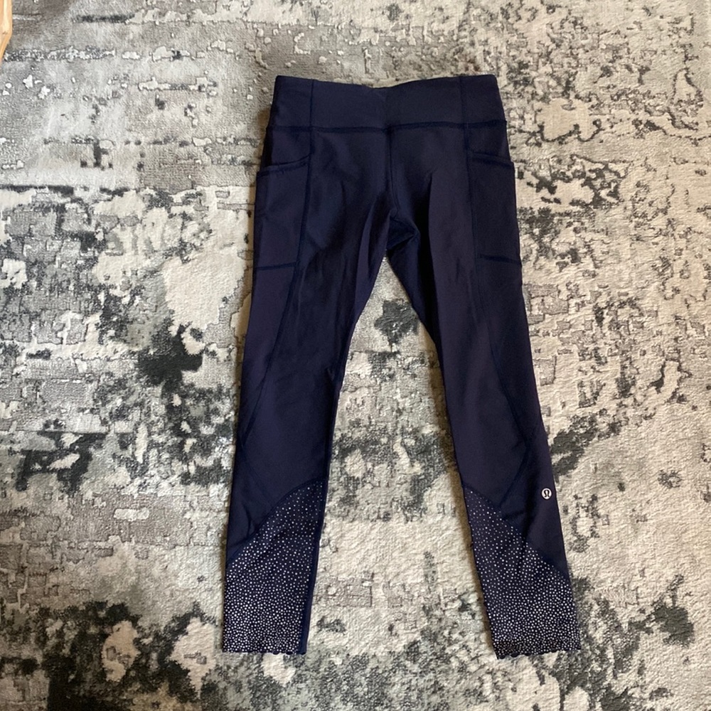 Lululemon leggings size 6